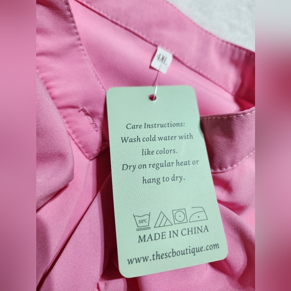 So chic boutique Button-Front Long-Sleeve Silk Blouse - Picture 13 of 15